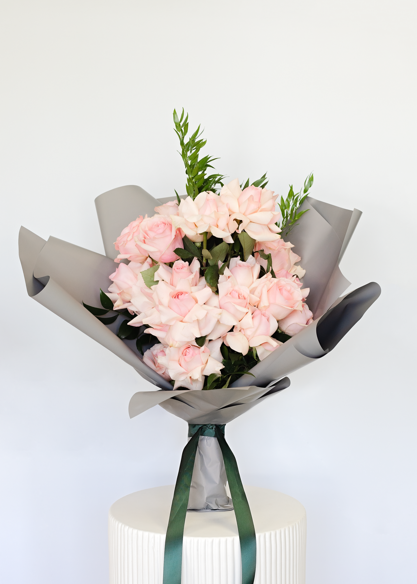 Roses En Masse in Pink