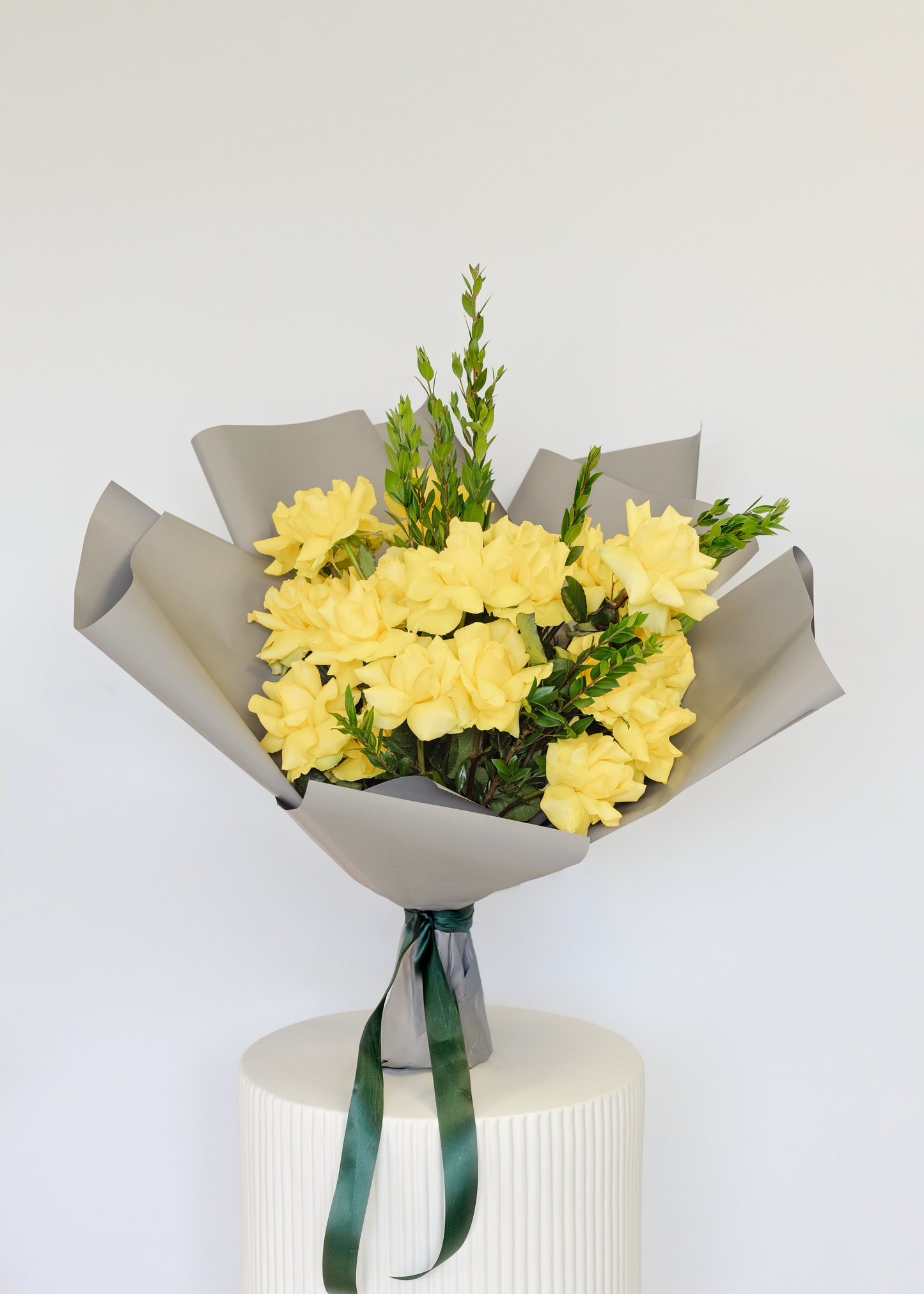 Roses En Masse in Yellow